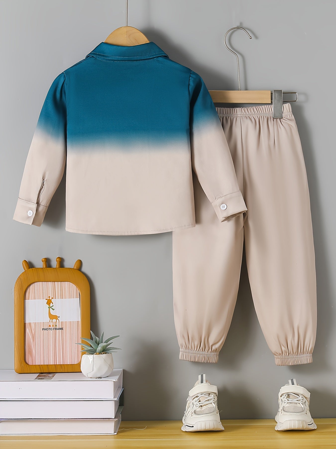 Boys' 2-piece set includes gradient digital print shirt with open front and multiple pockets, and discount 9-point pants.