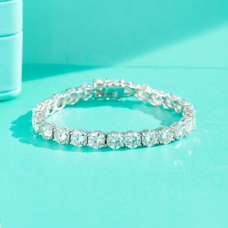 Beautiful 1ct Moissanite Tennis Bracelet - Timeless Round Cut, Ideal Present for Birthdays & Milestone Events, Sterling Silver