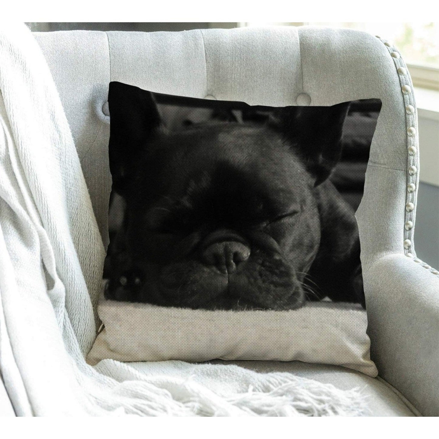 French Bulldog Print Linen Throw Pillow Cover, 1 piece, measuring 45.72x45.72 cm. Features a zipper closure for easy removal and cleaning in the washing machine. This contemporary style pillow cover is a perfect addition to your home decor, suitable for