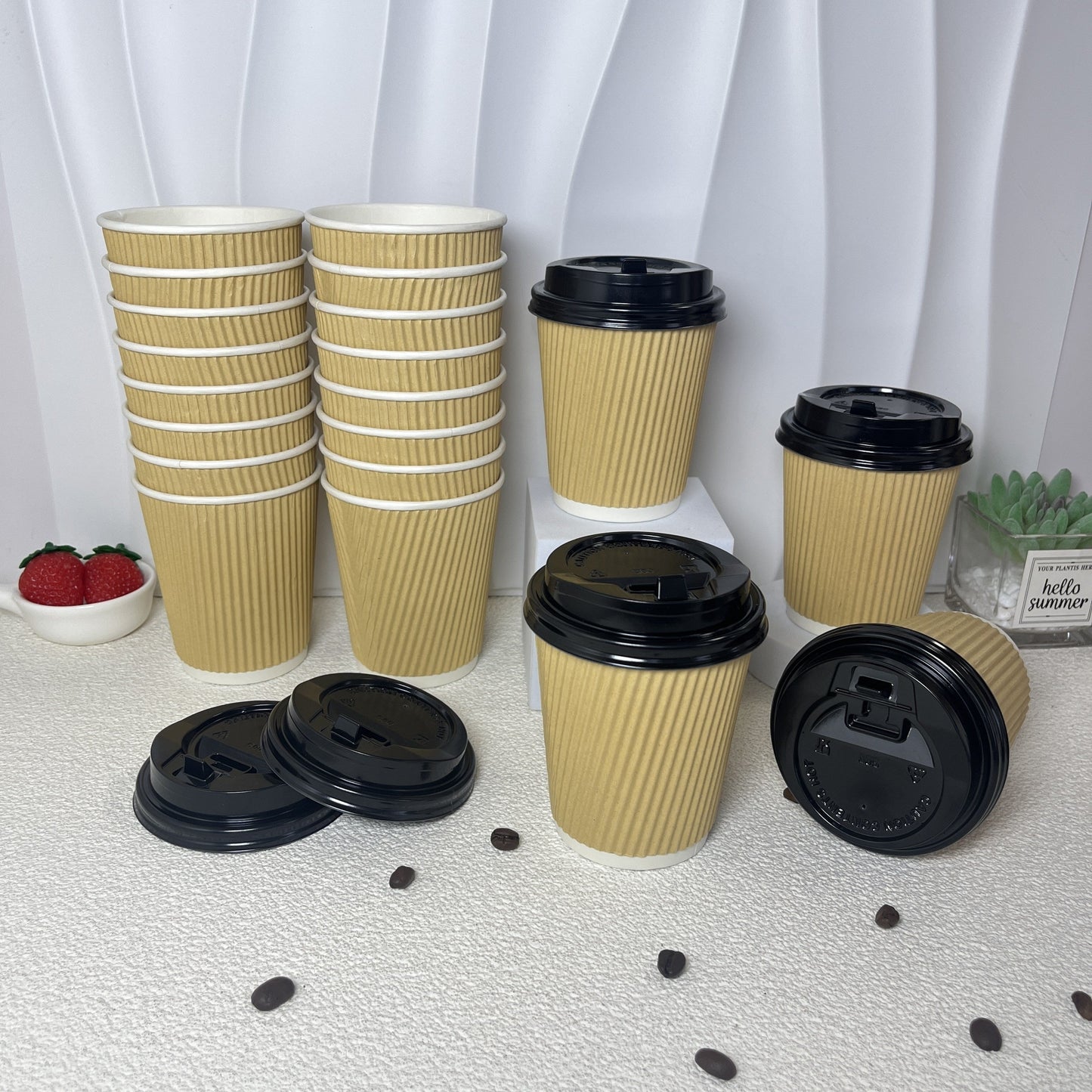 Disposable double-layer corrugated paper coffee cup with lid, 12 oz capacity and suitable for lattes, milk tea, and other hot beverages.