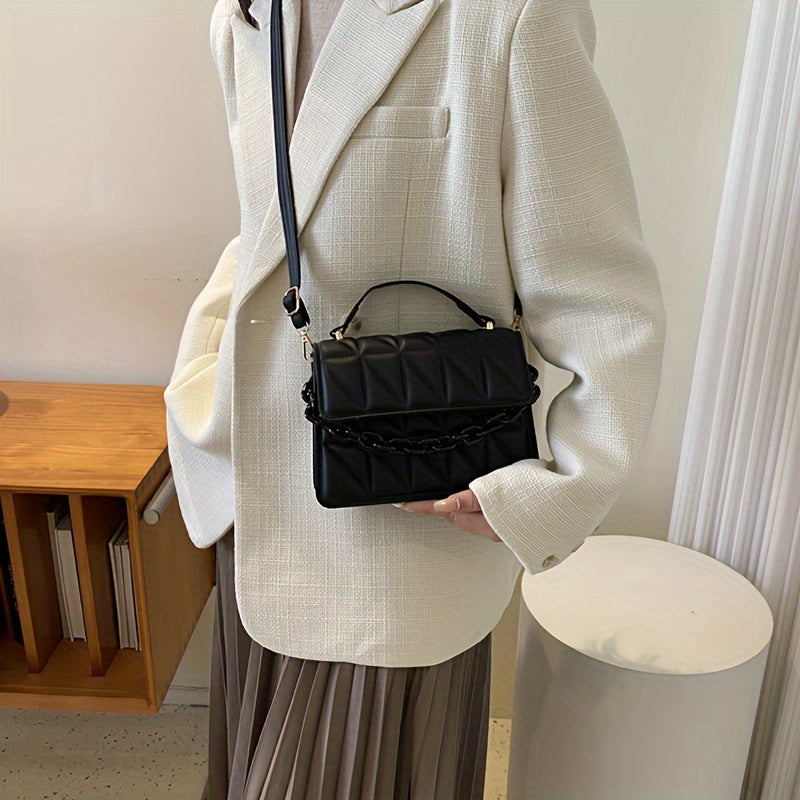 Versatile crossbody bag for women, perfect for autumn and winter, makes a great holiday gift.