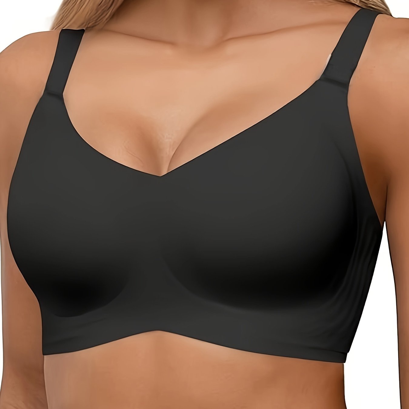 Seamless wireless push-up sports bra for women.