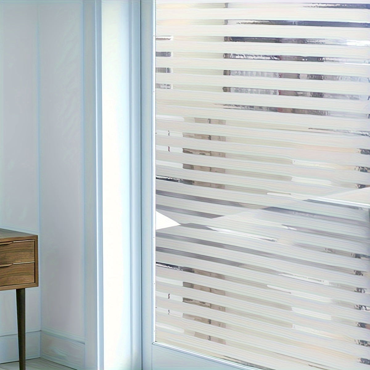 Decorative Privacy Film for Home Decor: Frosted Striped Glass Window Film with Electrostatic Adsorption, Glue-free and Reusable for Sunshade Insulation and Anti-peeping in Bathroom and Living Room.