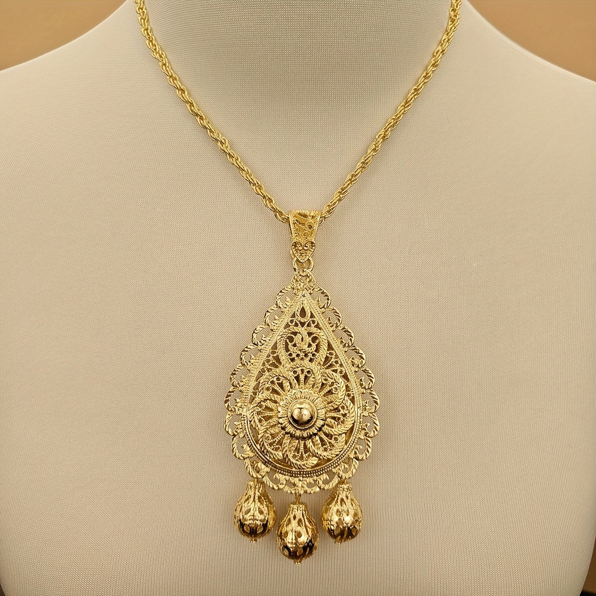 Women's Fashion Pendant Necklace featuring Arabian Style Alloy Hollow-Out Carved design, perfect for daily wear or special occasions. This Middle Eastern-inspired Vintage Style piece is made of Zinc Alloy, making it a versatile all-season accessory.