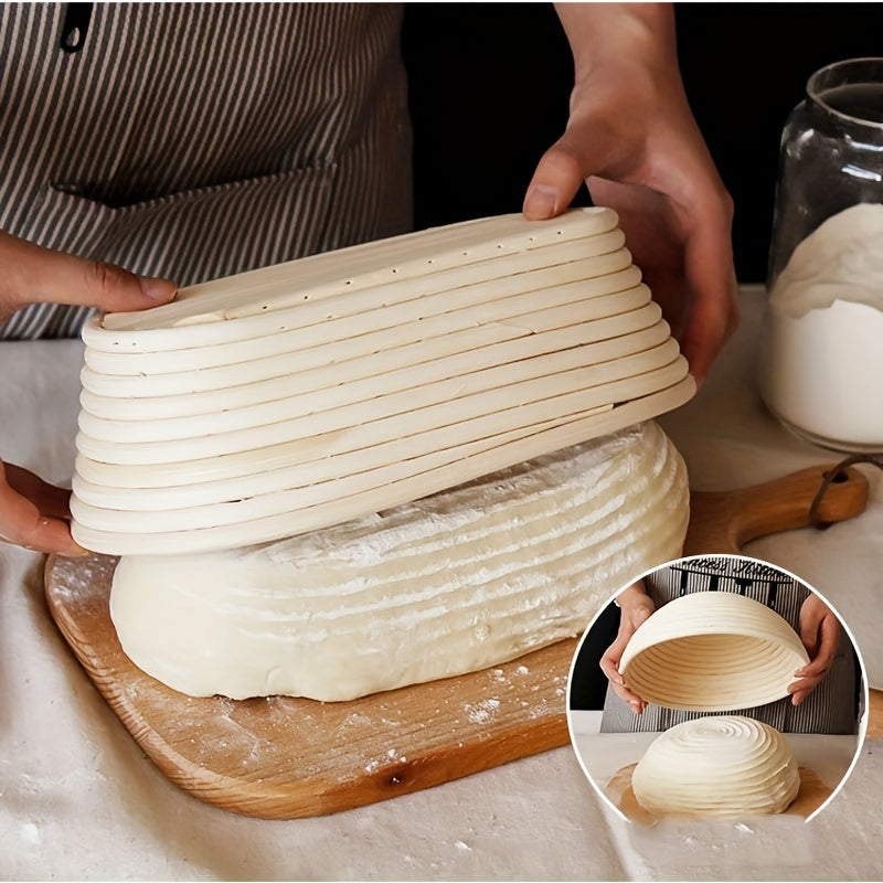 1 piece of Rattan Bread Proofing Basket featuring a Liner Cloth. Made with Natural Oval Rattan Wicker for Dough Fermentation. Ideal for Sourdough Bread, perfect for Kitchen Baking Tools.