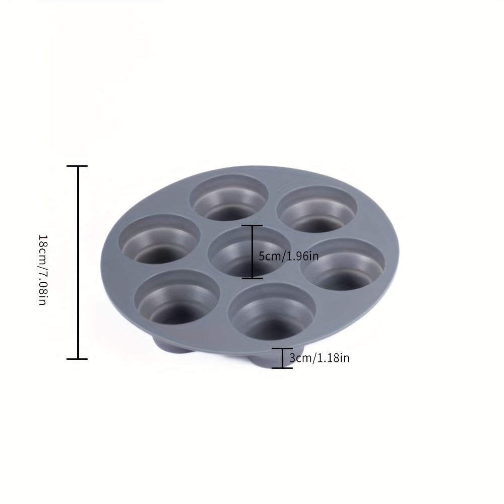 One piece of Air Fryer Cake Pan with 7 cavity silicone muffin mold, measuring 17.98cm. This mini cake baking mold is a versatile oven accessory, perfect for baking muffins and other treats. A must-have in your kitchen gadgets and accessories collection.