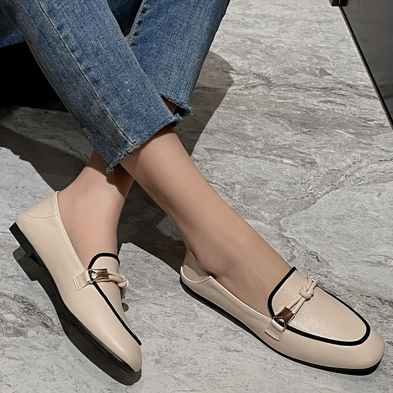 Zamonaviy Ayollar uchun Slip-On Loaferlar - Kvadrat Boshli, Yengil Tekis Poyabzal, Bir Rangda