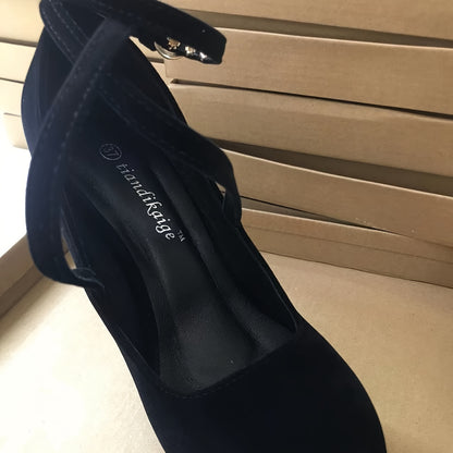 Women's high heels with crossed straps, thin heels, round head, shallow mouth, and high waterproof platform, ideal for night clubs and creating a sexy look.