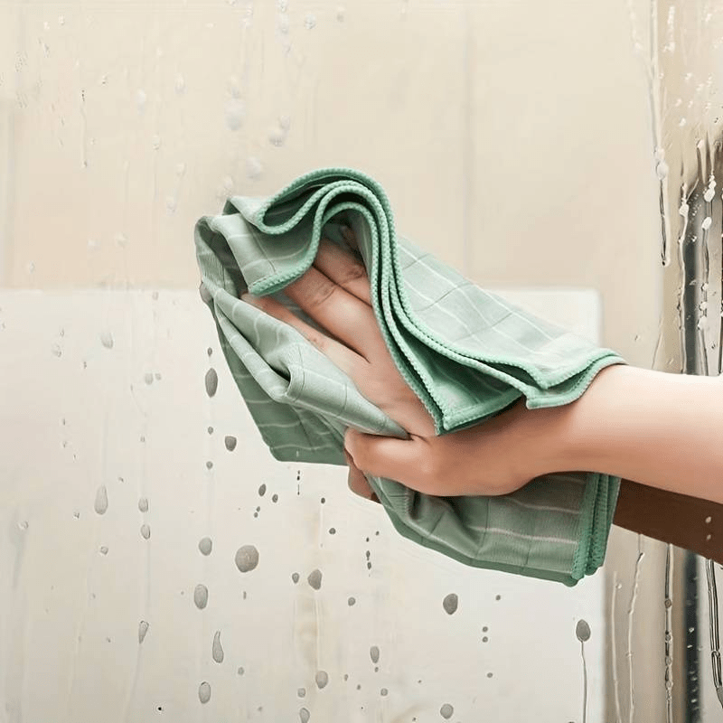 Magic Glass Wiping Rags - 1 Piece, Multipurpose Cleaning Cloth for Car, Home, and Kitchen. Durable Microfiber Material for Effective Cleaning of Windows, Mirrors, and Surfaces. Perfect for Washing Cars, Household Cleaning, and Dishwashing. Essential