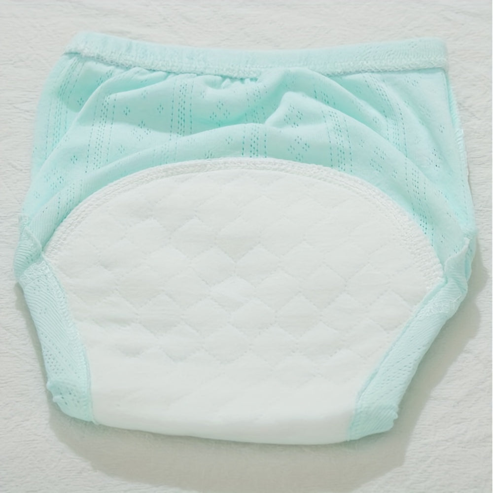 Three pieces of patterned potty training pants made of six-layer breathable cotton gauze for all seasons. These baby cloth diapers can also be used as children's diaper pants and are washable.