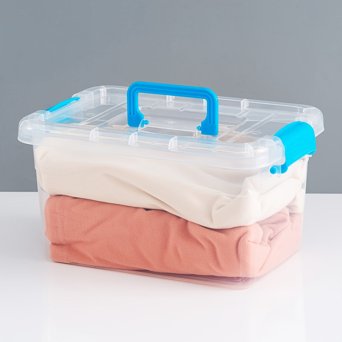 Set of 2 plastic storage boxes with lids, ideal for various items in bathroom, stationery, toys, etc. Dustproof and moisture-resistant. Mixed colors.