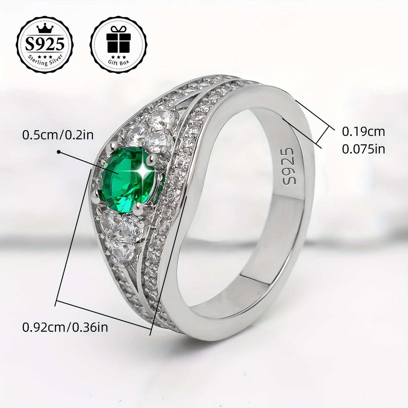 1 Gorgeous 925 Silver Ring with 18k Gold Plating and Green Zirconia, Perfect for Women's Birthday Banquet. Ideal as a Gift for Anniversaries, Graduations, and Special Ceremonies. Comes in a Delicate Gift Box.