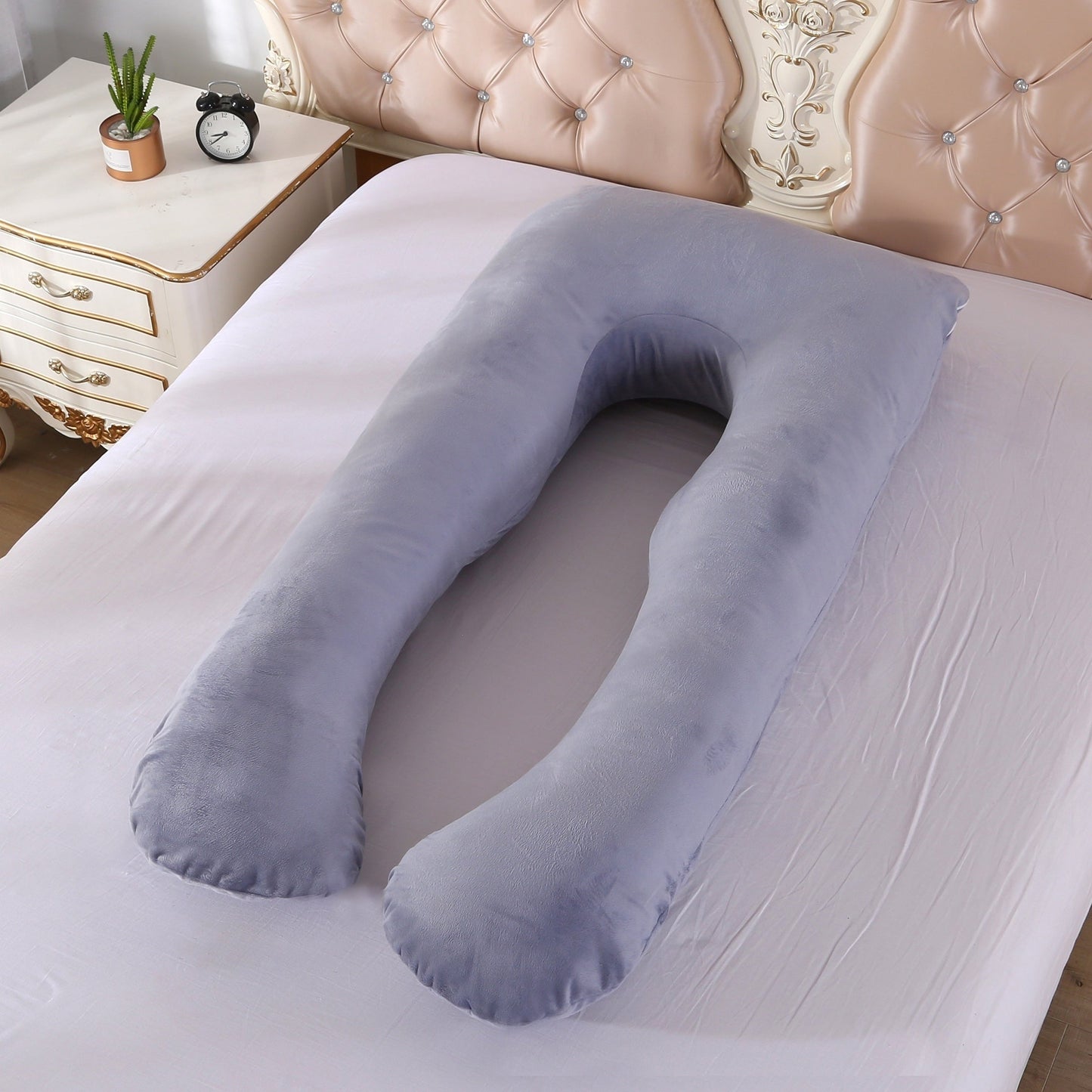 Maternity Pillow Set includes a 1pc U-shaped pillow with removable and washable cover. This large cushion waist pillow can also be used as a throw pillow.