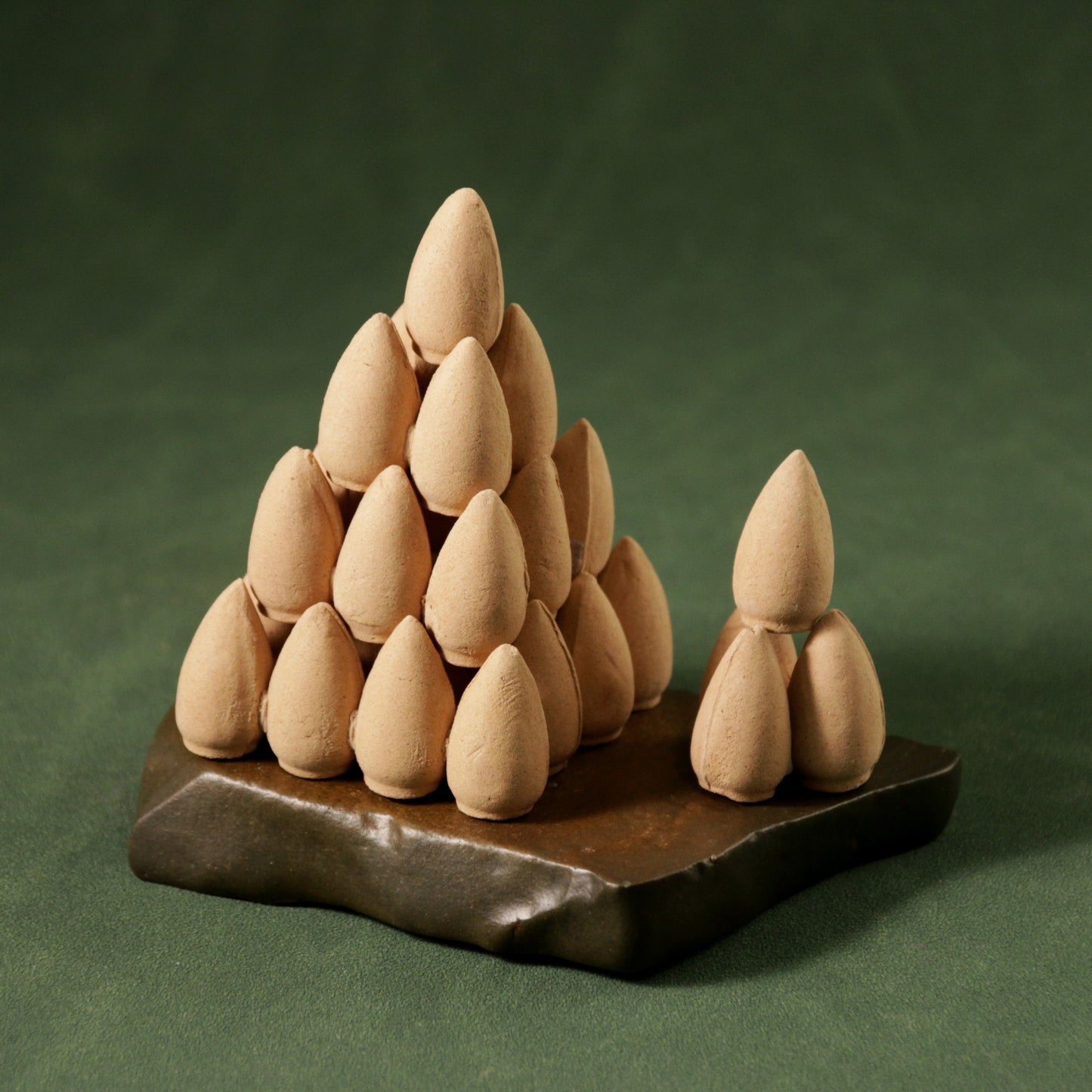 Sandalwood Reiki Incense Cones for cleansing negative energy and purifying spaces, ideal for home or office aromatherapy, meditation, yoga, relaxation, and decoration.