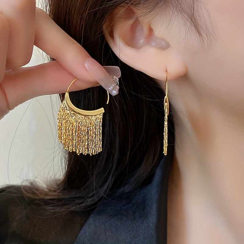 One set of C-shaped tassel earrings