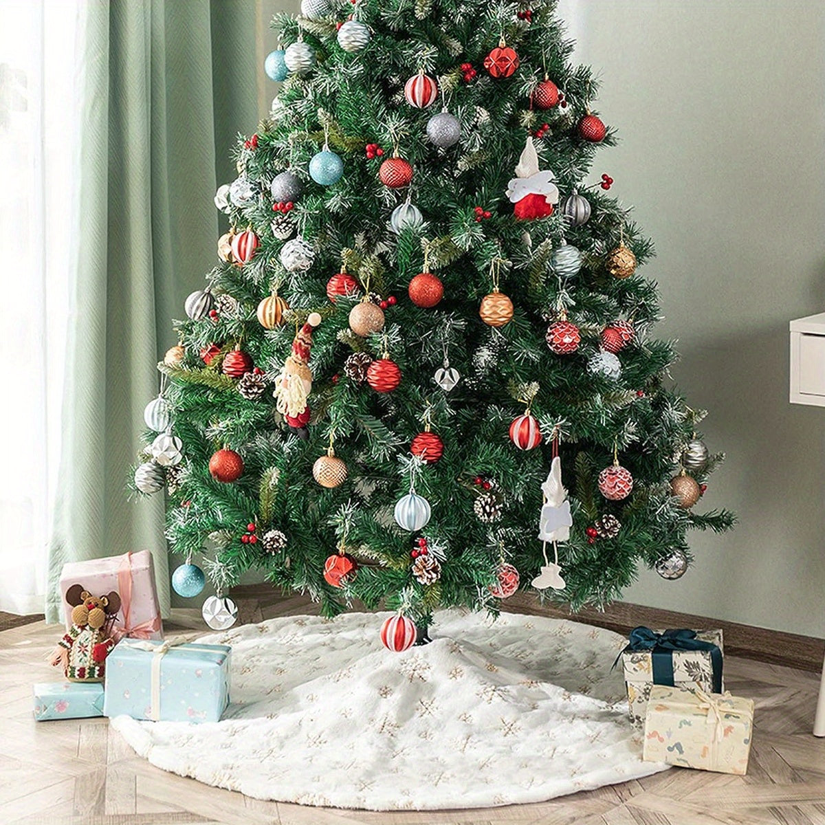 1 Festive Polyester Christmas Tree Skirt with Snowflake Design - Ideal for Holiday Decor in Home, Hotel, and Shopping Mall.