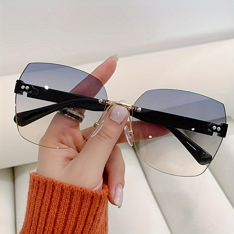 Minimalist frameless glasses with ultra-light design, perfect for fashion enthusiasts for both vacations and everyday outings.