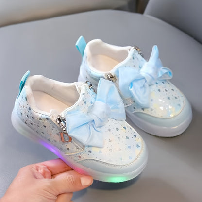 2024 Spring/Summer Collection Girls' LED Fashion Sneakers with Heart Pattern, Bow Detail, and Zipper Closure. Suitable for Ages 14 and Under.