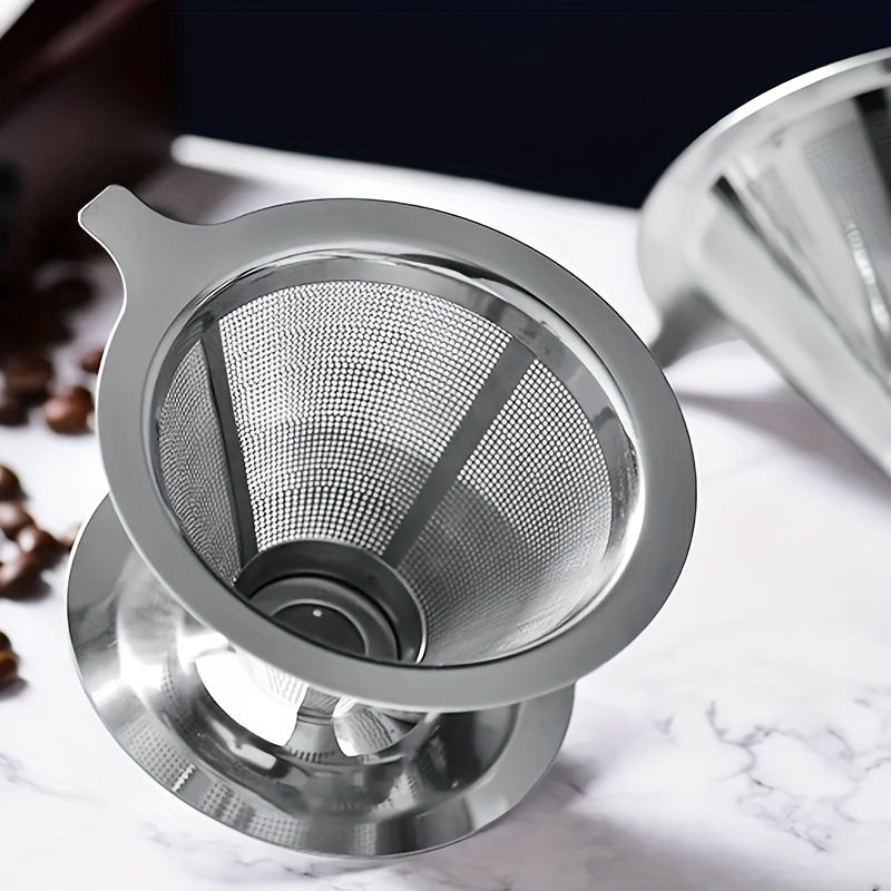 One stainless steel SUS304 tea coffee strainer, perfect for kitchen use.