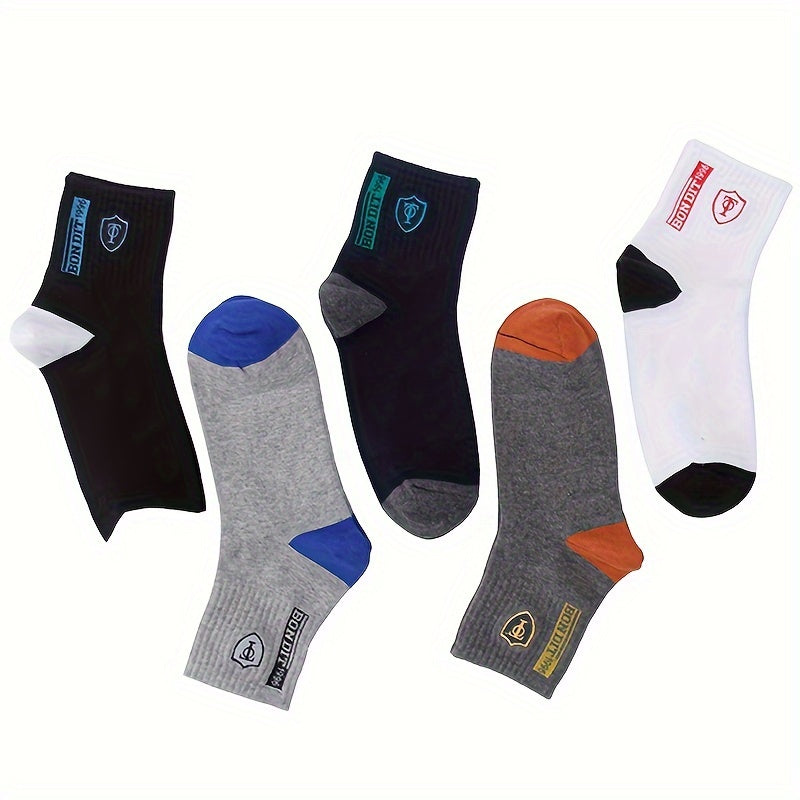 6 pairs of men's cotton sports socks with embroidered sweat-wicking knit fabric. Machine washable. Mixed colors. Unboxed.