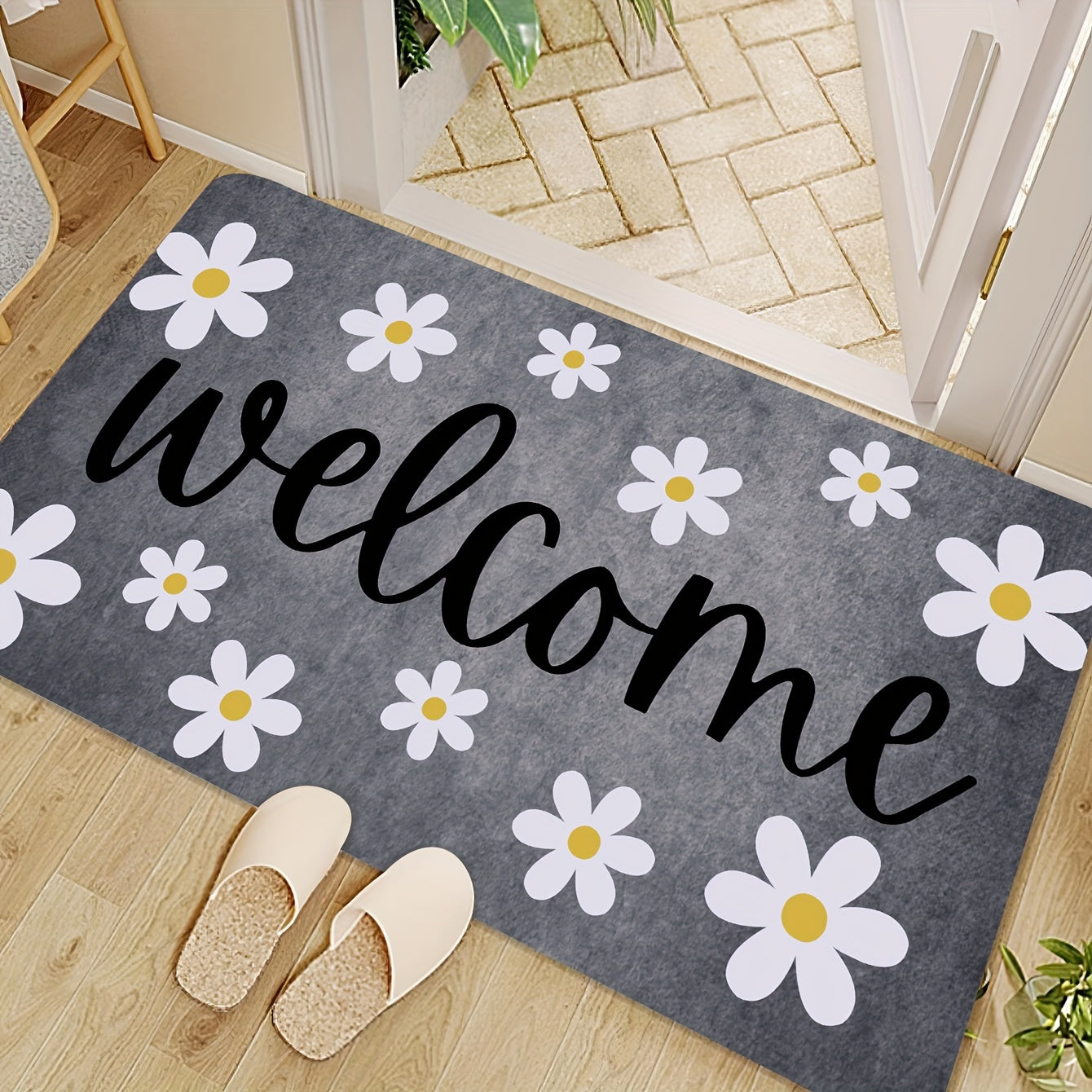 One piece of the "Welcome" Floral Anti-Fatigue Doormat is available. It is non-slip, absorbent, and machine washable with a double-lock edge. Ideal for use in kitchens, hallways, laundry rooms, and entrances, this soft crystal velvet mat weighs 830g/m²