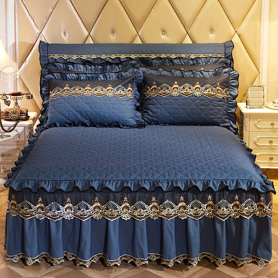 3-piece set of solid color quilted sandwich love quilt with high-rise lace bed skirt. Includes 1 bed skirt and 2 pillowcases. Multi-layer lace embellishment, fashionable and beautiful.