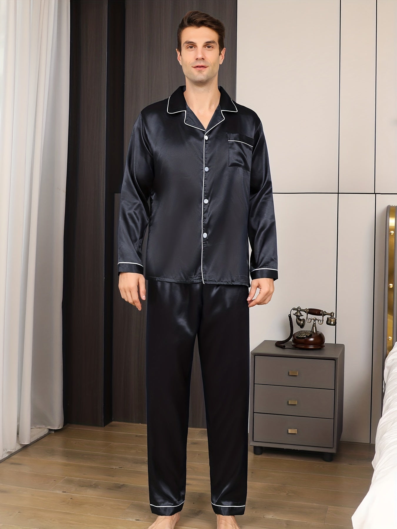 Men's pajama set with long sleeves and pants, suitable for spring and autumn wear, can also be worn outside in the fall and for home wear in summer.