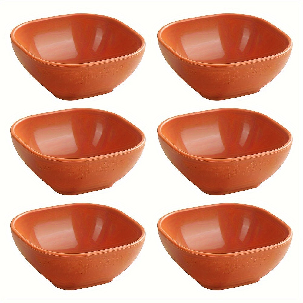 6 pack of 9.65 cm square dessert bowls made of rust-resistant polypropylene (PP). Ideal for serving condiments, jam, and side dishes in the home kitchen and dining.