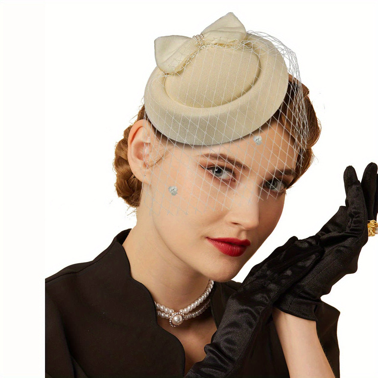 Elegant Pillbox Hat Hair Clip Fascinator for Ladies in Retro Style, Perfect for Cocktail Parties, Tea Parties, and Special Occasions.