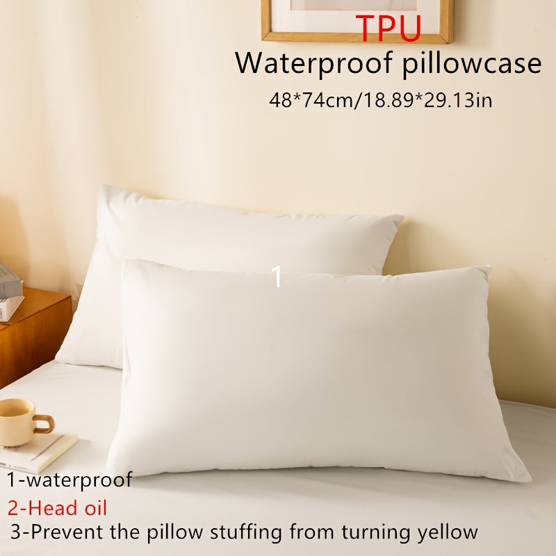 Two waterproof pillowcases, made of 100% polyester with a weight of 180-200gsm. Can be machine washed thanks to its active printing and woven craftsmanship. Features a washed craftsmanship that makes it oil and spill resistant, preventing yellowing.