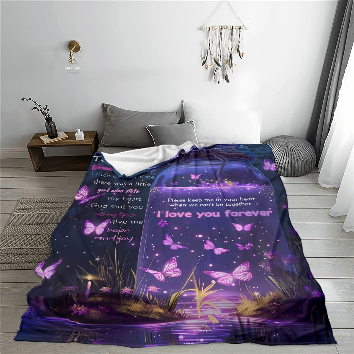 1 piece of a cozy Asian-inspired fleece blanket featuring a beautiful printed butterfly design. Perfect gift for Grandma's granddaughter. Suitable for all seasons and multiple uses. Made from anti-static polyester with a digital print on knitted fabric.