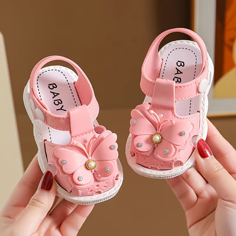 PEYOUR Girls' Breathable Sandals featuring Butterfly Motif & Pearl Decorations, Ideal for Spring/Summer Activities.