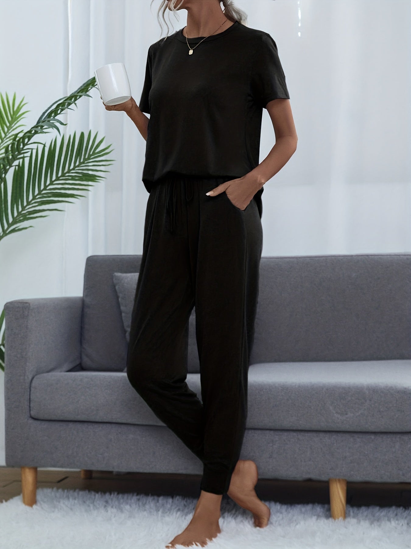 Basic lounge set for women with short sleeve top and elastic waistband pants.