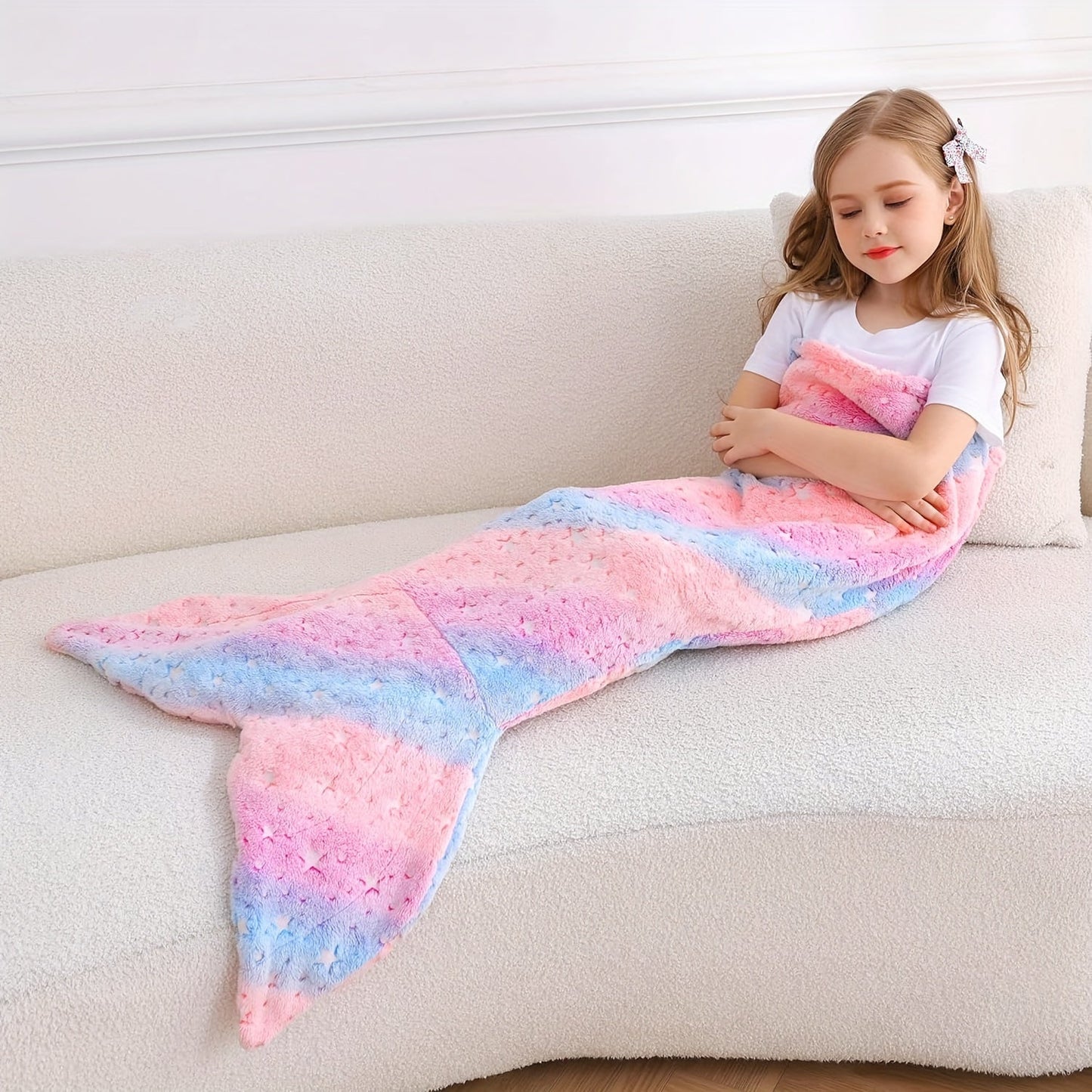 Soft flannel wearable plush mermaid tail blanket that glows in the dark, suitable for girls, teens, and adults. Ideal for all seasons, birthday gifts, nursery decor, unicorn sleeping bag, and kindergarten decor.