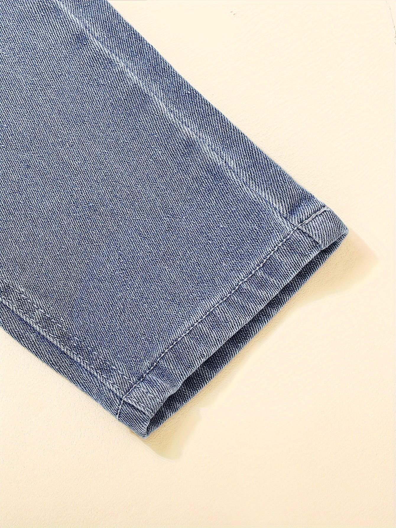 Boys' baggy jeans with pockets, comfy cotton blend, elastic waist, ideal for casual outings and streetwear in spring and autumn.