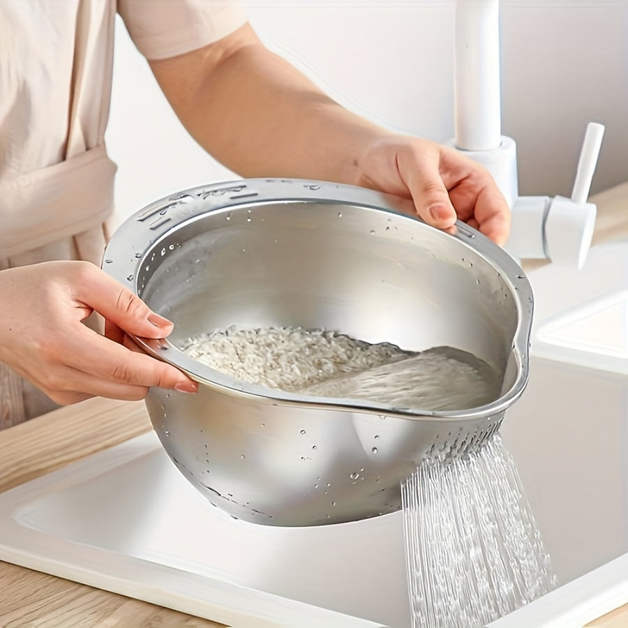 The Stainless Steel Draining Basket: A Must-Have for Washing Rice, Rinsing Fruits, and Draining Water in Your Kitchen at Home.