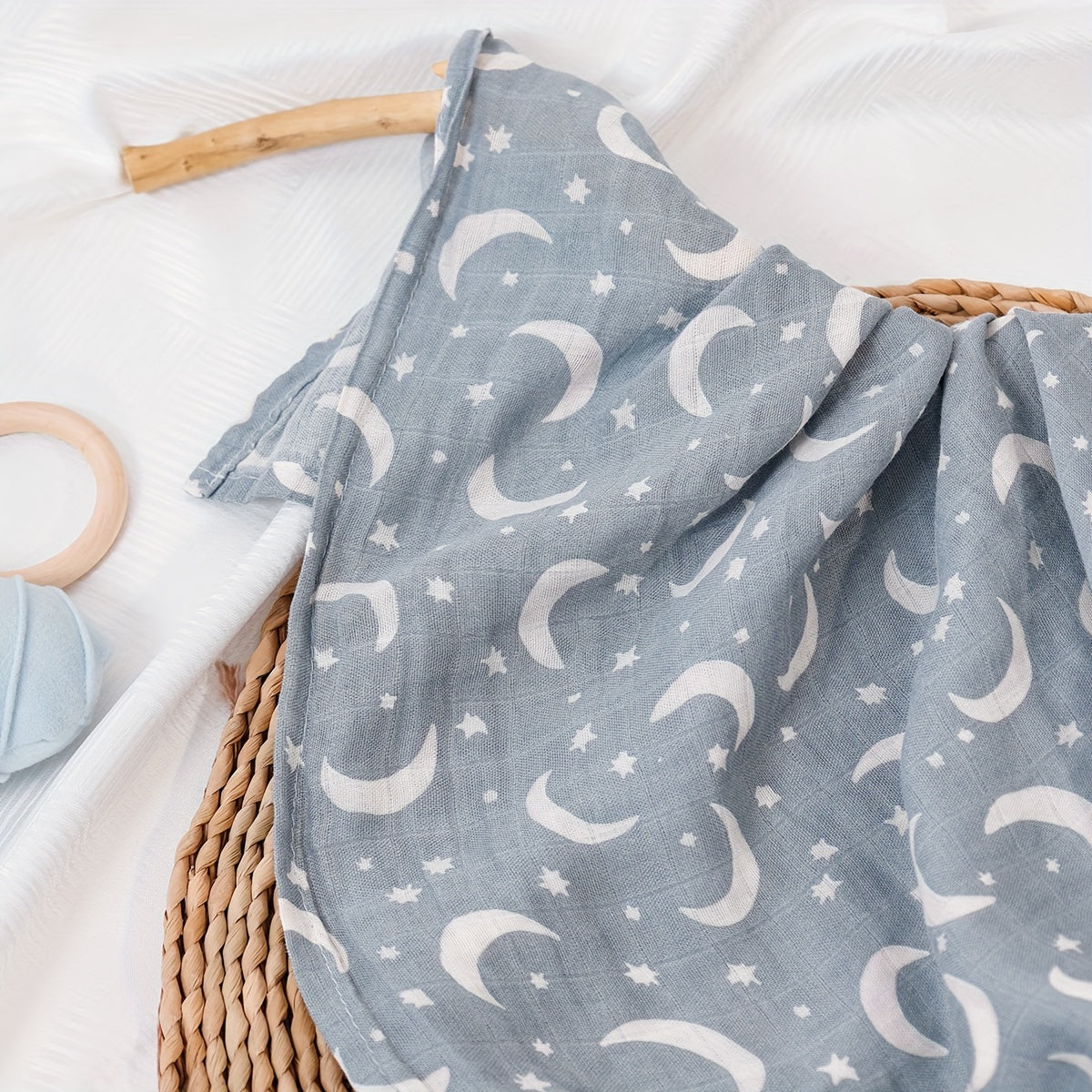 Muslin Blanket made with 70% bamboo and 30% cotton, perfect for soft, skin-friendly bath towel. Ideal for home and travel, great as a gift for Halloween or Christmas.