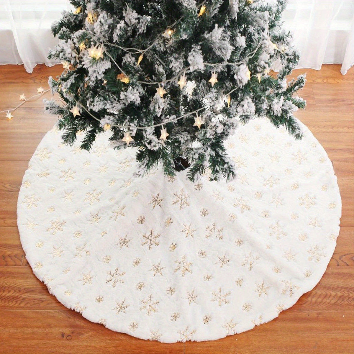 1 Festive Polyester Christmas Tree Skirt with Snowflake Design - Ideal for Holiday Decor in Home, Hotel, and Shopping Mall.