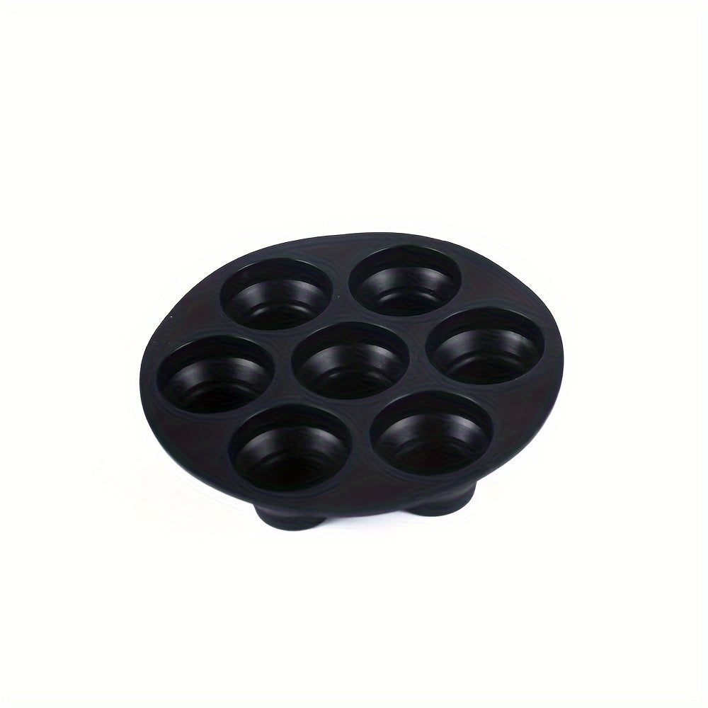 One piece of Air Fryer Cake Pan with 7 cavity silicone muffin mold, measuring 17.98cm. This mini cake baking mold is a versatile oven accessory, perfect for baking muffins and other treats. A must-have in your kitchen gadgets and accessories collection.