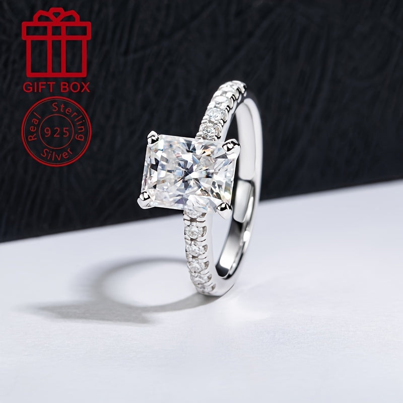 This fashionable women's wedding anniversary gift features an elegant 925 sterling silver ring set with a stunning 3CT moissanite stone in a four-prong setting. The Radyen ring measures 7x9mm and weighs 3.65g, making it the perfect gift for a friend or