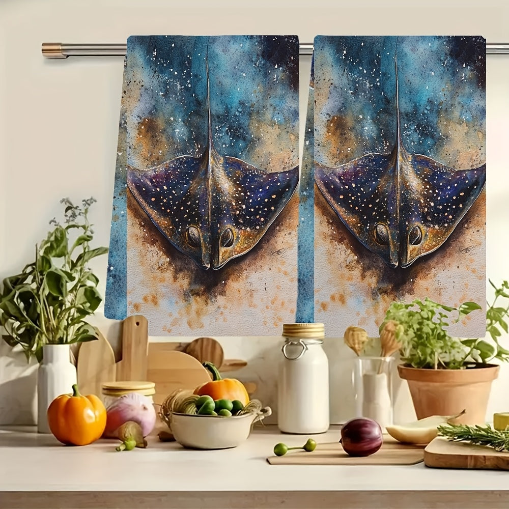 This offer includes a pair of luxurious kitchen towels featuring a stunning metallic stingray design. These ultra soft towels are perfect for both drying dishes and hands, making them a great addition to your holiday decor. They are highly absorbent and