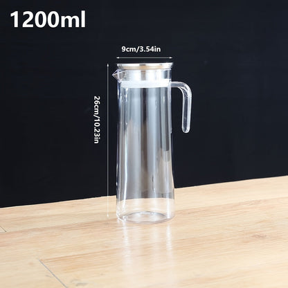 Heat-resistant PC water pitcher with lid and handle, suitable for hot and cold beverages, cold brew, iced tea, and juice. A must-have accessory for your kitchen and dining needs.