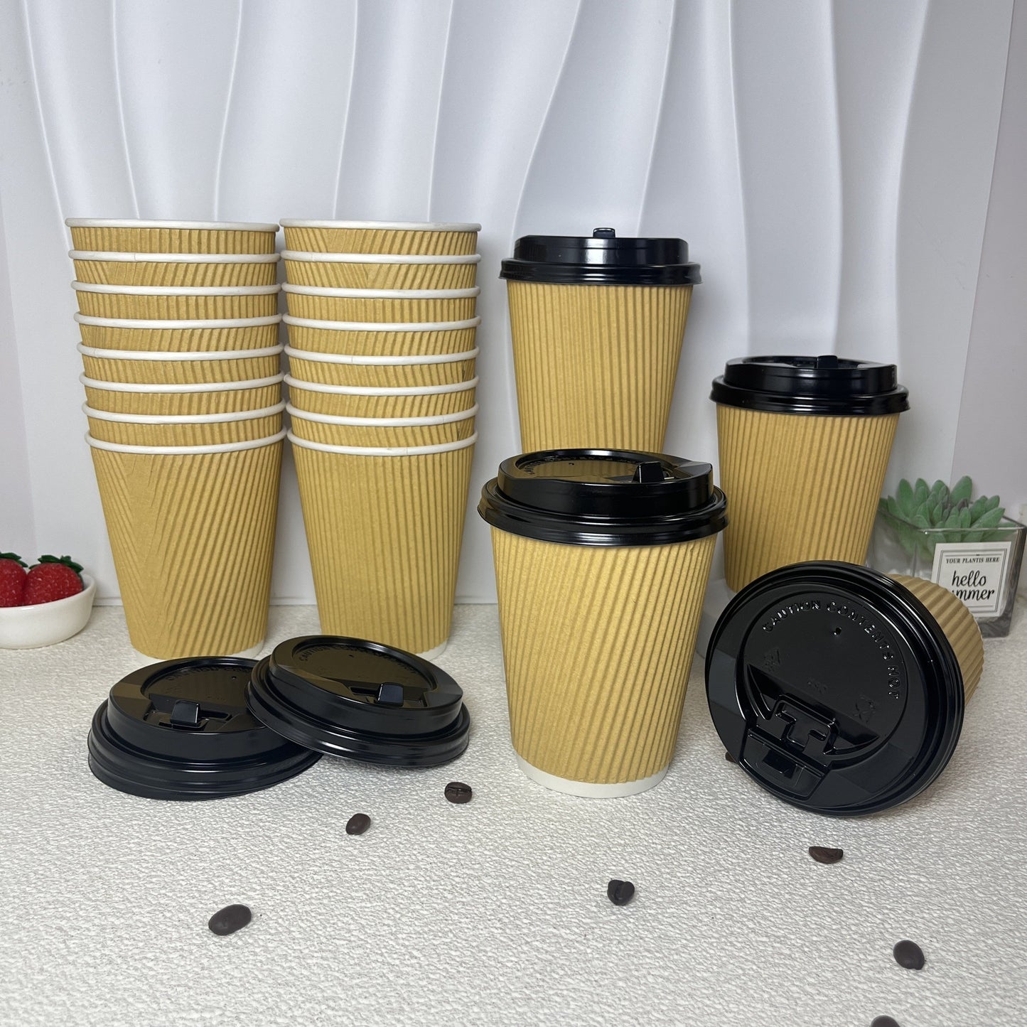 Disposable double-layer corrugated paper coffee cup with lid, 12 oz capacity and suitable for lattes, milk tea, and other hot beverages.