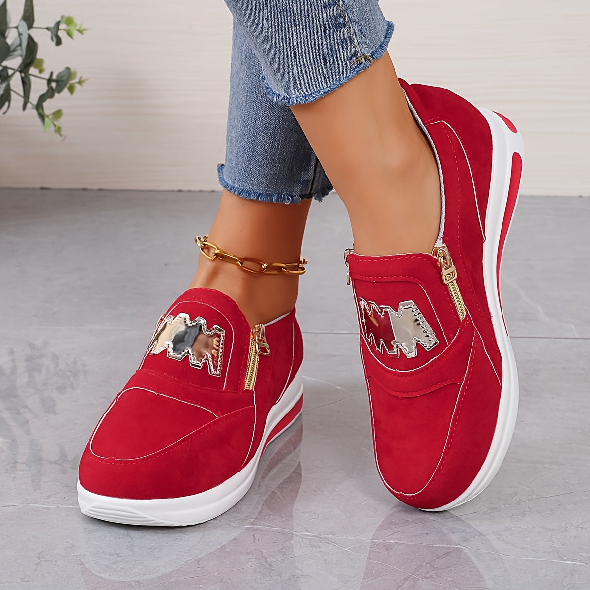 Stylish slip-on sneakers for women, comfortable and non-slip, perfect for walking