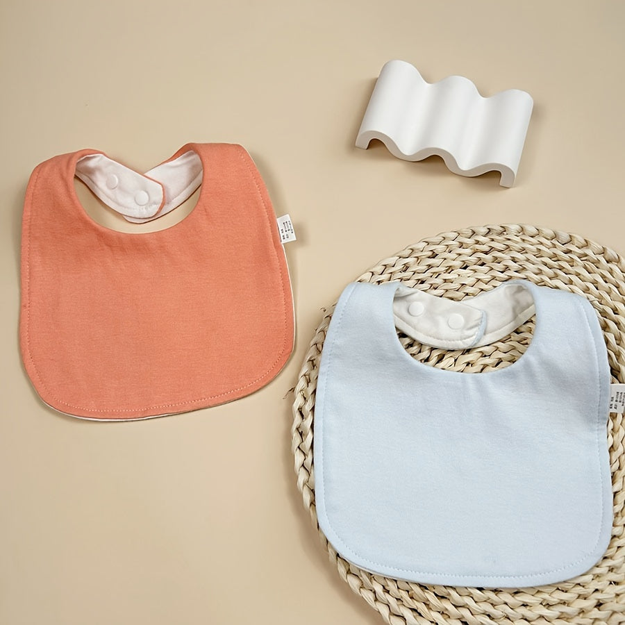 Soft U-shaped adjustable waterproof bibs made of cotton for drooling, ideal for feeding at home and on the go.