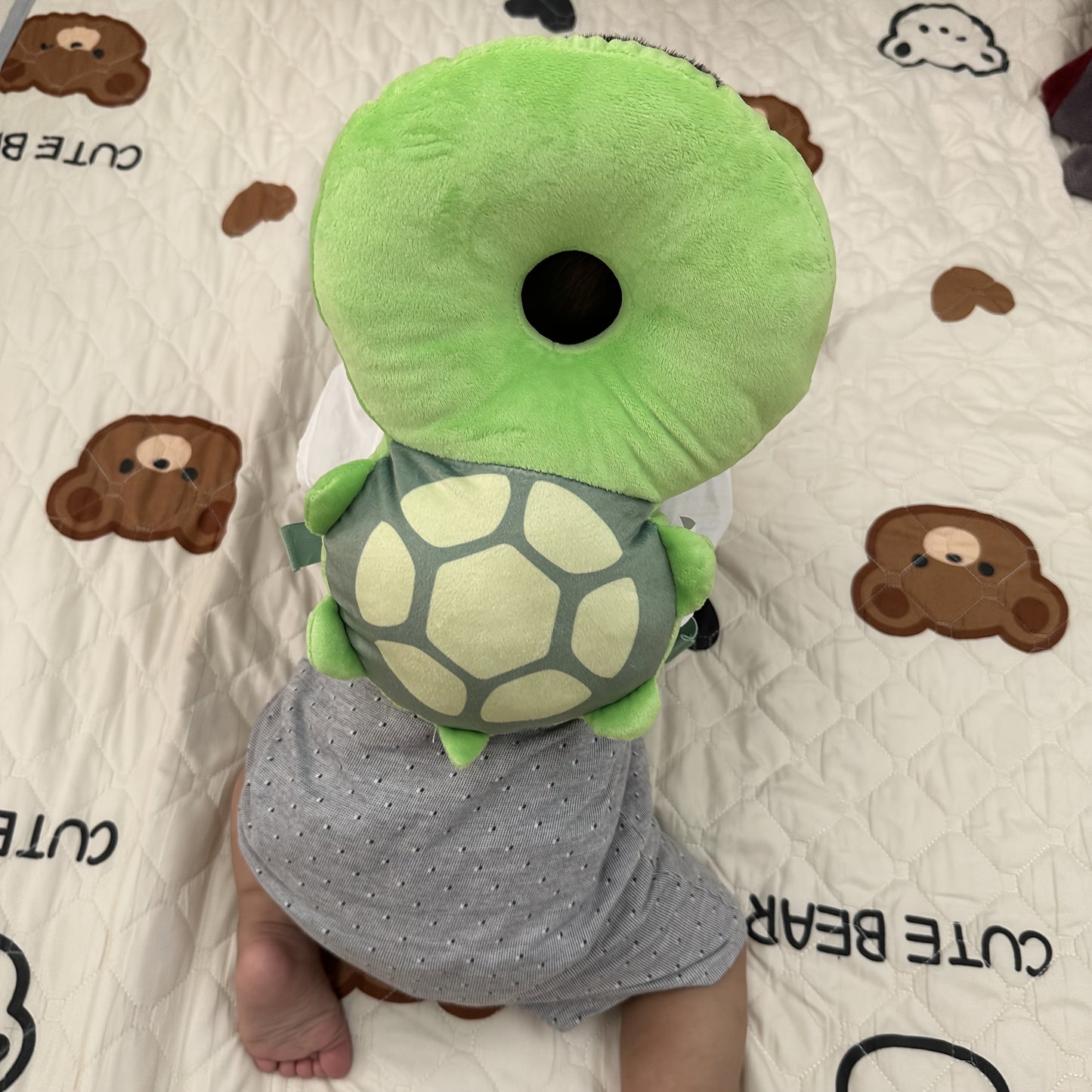 Protect your head while walking with this cute cartoon animal plush pillow. The safety cushion is adjustable and made with soft polyester fiber. Choose from two different color options.