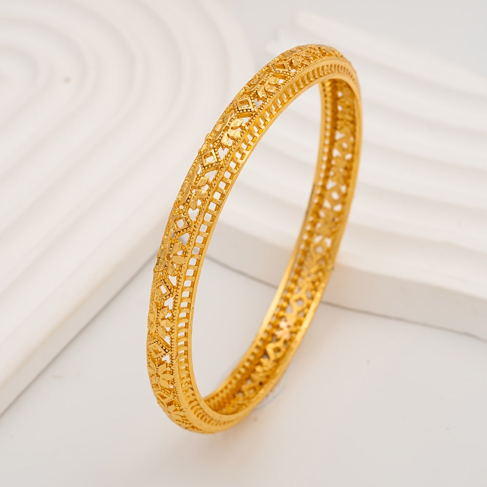 Luxurious and stylish alloy bangle designed for women with a Middle Eastern flair. This closed bracelet features an elegant design, no plating, and is suitable for both daily wear and special occasions. Perfect for all seasons, this versatile piece is a