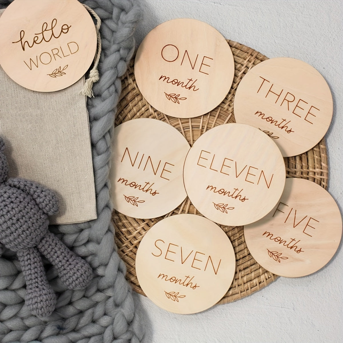 Set of seven wooden double-sided milestone marker cards for each month, wooden birth sign, double-sided photography milestones, first year growth cards, pregnancy journey milestone cards, and birth gift.