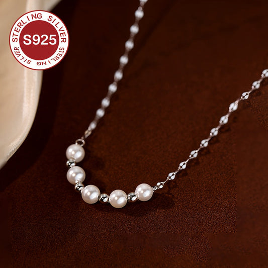 This exquisite pearl necklace is hypoallergenic and designed with a touch of luxury, perfect for women who appreciate high-end jewelry. A versatile and chic clavicle chain, it is ideal for special occasions like Valentine's Day or Mother's Day, and makes