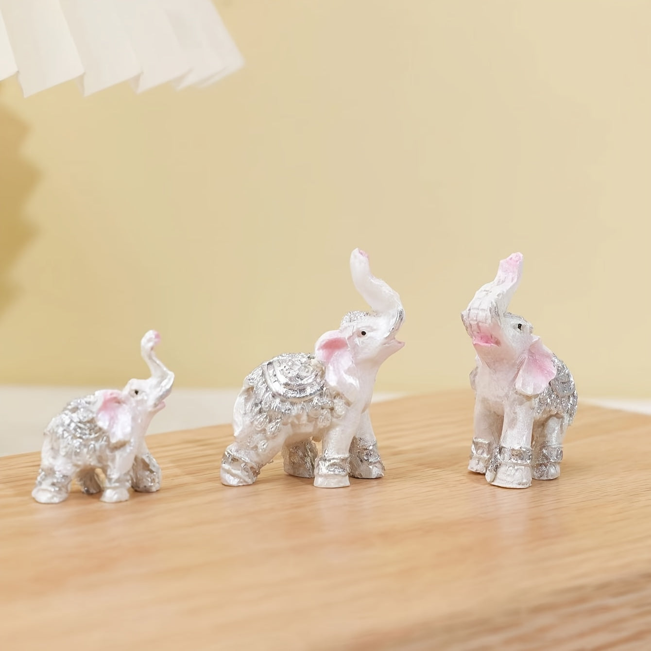 Resin Elephant Family Figurines, Indoor and Outdoor Decor, Perfect Holiday Gift, No Electricity Needed.